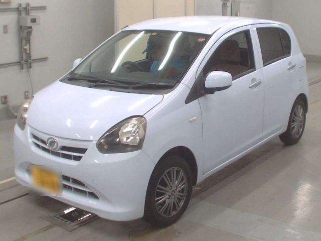 320 DAIHATSU MIRA E S LA300S 2011 г. (CAA Tokyo)